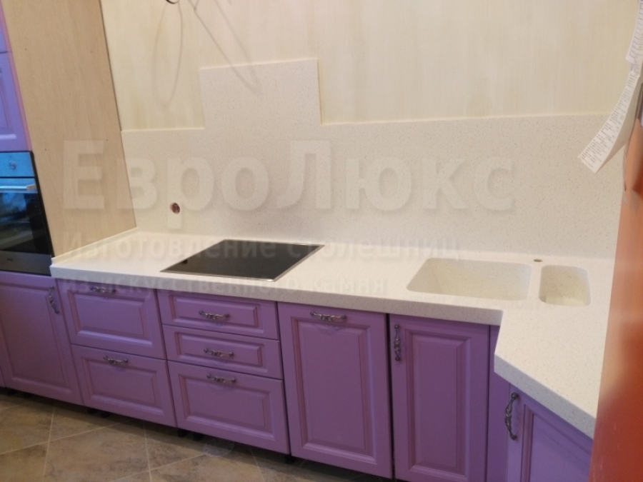 Столешница для кухни с двойной мойкой из искусственного камня Grandex E-603 Snowy Moscow